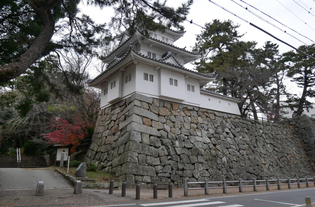 津城