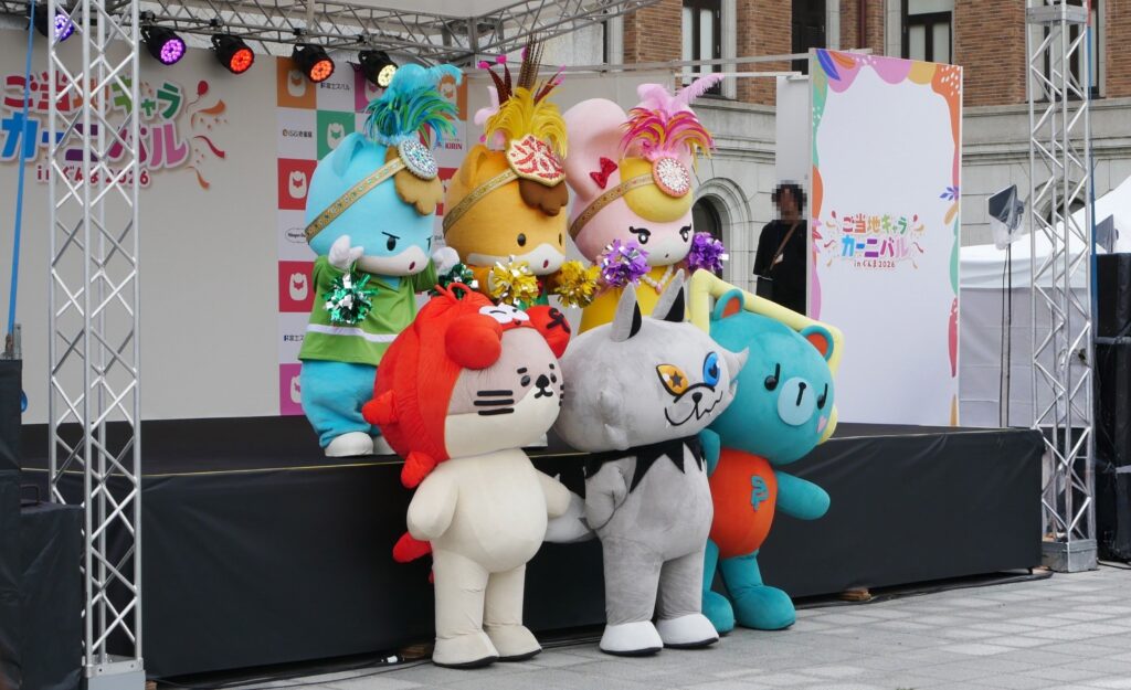 LYKYOU(ライキュー)、NONG NOOONG(ノンヌン)、PERMPOON(パームプーン)